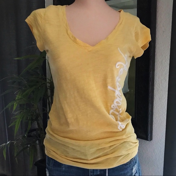 Aeropostale Fun in the Sun Yellow V-Neck T-shirt - Picture 3 of 5